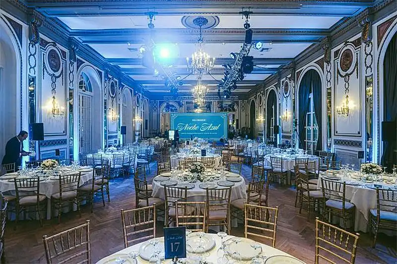 dos Noche azul: la cita de la solidaridad para la detección y prevención del cáncer de ...